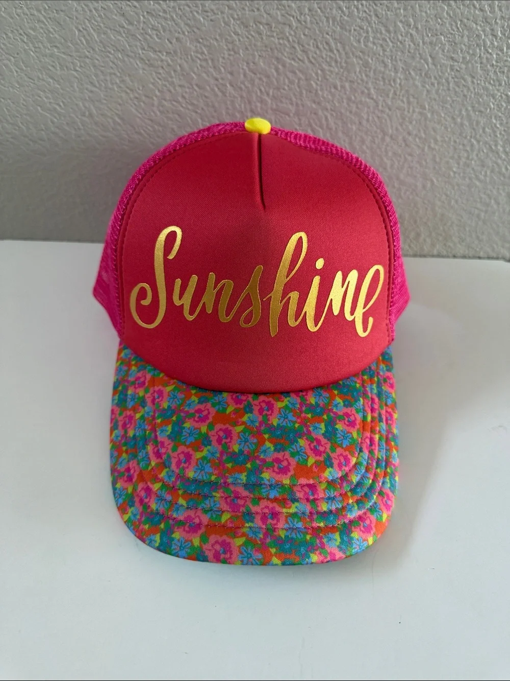 NEW Natural Life Sunshine Adjustable Trucker Hat One Size Coral Neoprene Floral